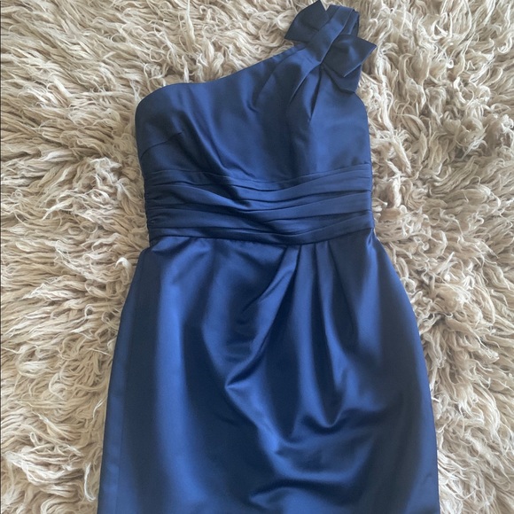 David’s Bridal blue satin one shoulder dress - Picture 2 of 4